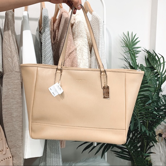 Coach Handbags - NWT Coach Light Tan Saffiano Leather Medium Tote